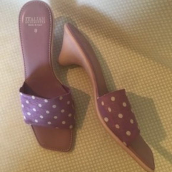 Italian Shoemakers Lavender Sandals - Picture 2 of 3